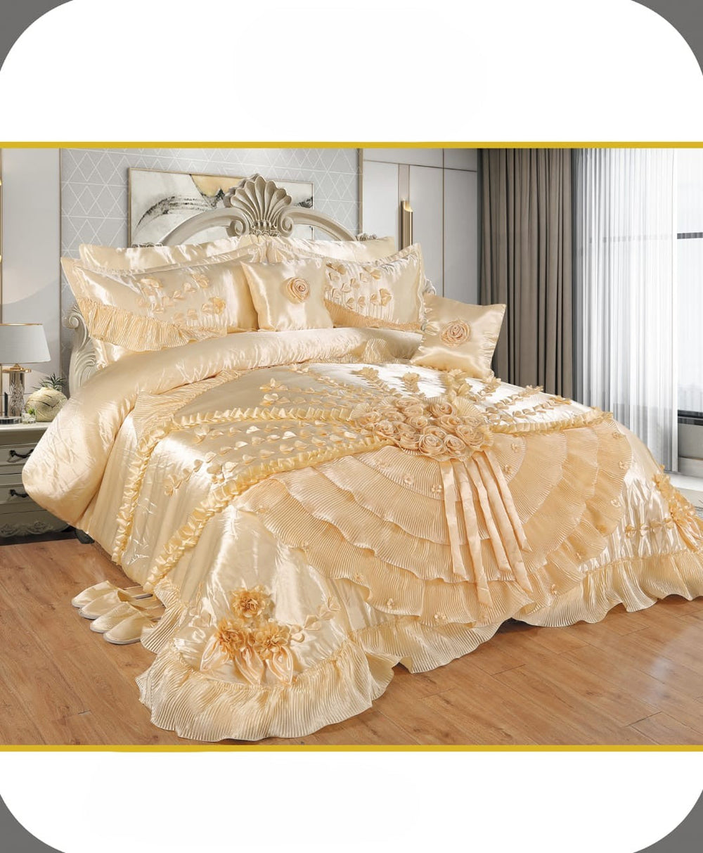 Royal Wedding Comforter Box โ 16 PCS โ Gold